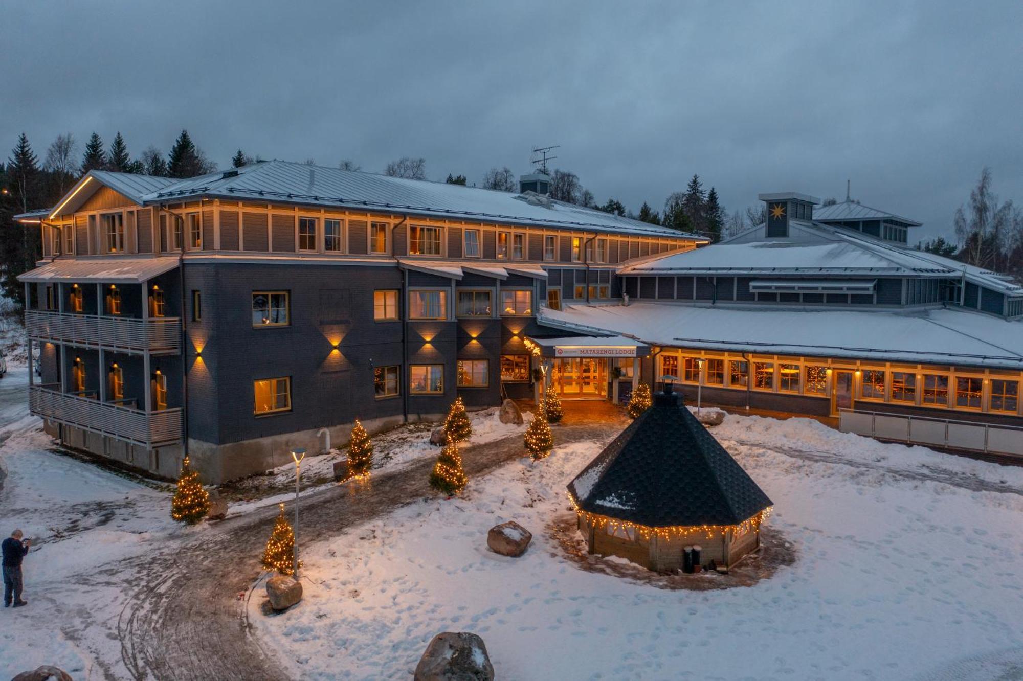 Matarengi Lodge Overtornea Exteriör bild